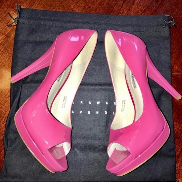Vera Wang Hot Pink Barbie Patent Leather Pumps Size 6 - Picture 3 of 7